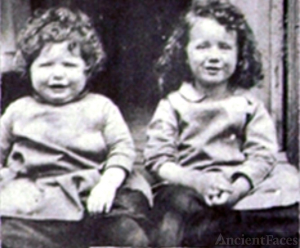 Elinor and Elizabeth Lucas