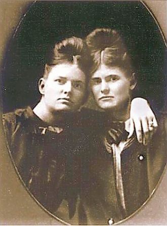 Belle & Berta Arthur, Alabama 1899