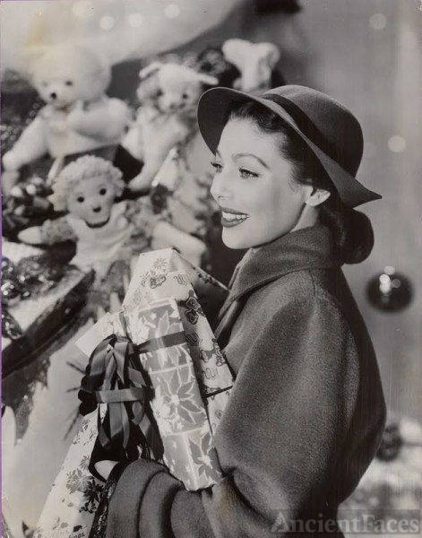 Loretta Young, 1947