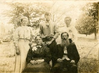 John Wesley Tharp family 1909