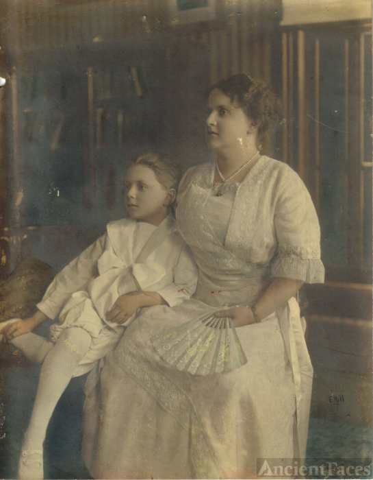 Maude Wallace Bohn wedding portrait