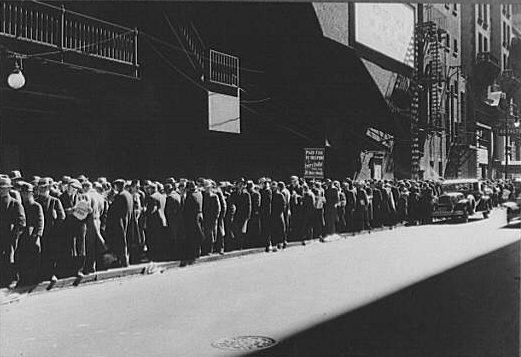 Food Line in the Depression