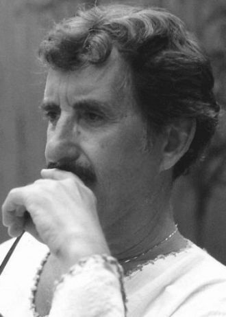 Paul E Mochnick
