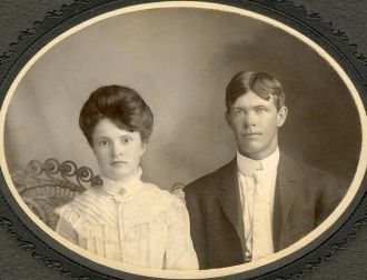 Mabel Ache & David Harclerode wedding 1905