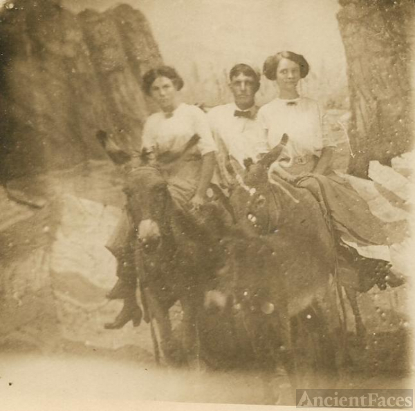 Elsie Rush, John Scott, Olga Fegley