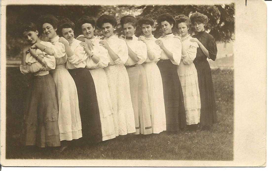 Clara Apt postcard