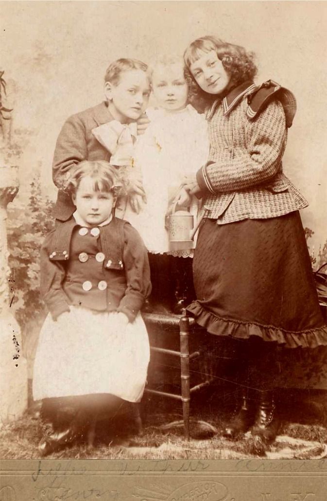 Henry W., Anne, Arthur, & Lillian Graff, NY