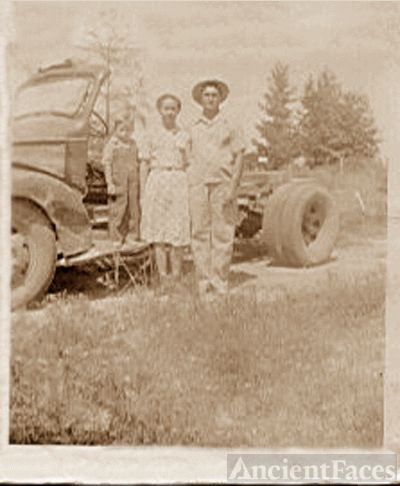 Leonard T. McAdams Family