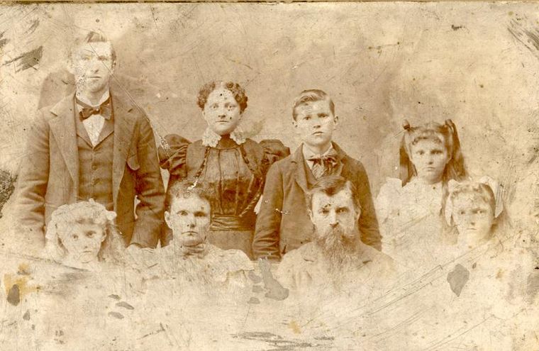 Price & Martha (Stephenson) Byers Family, 1898