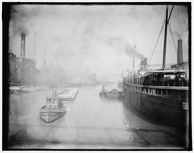 Chicago River east from Rush St. Bridge, Chicago, Ill.