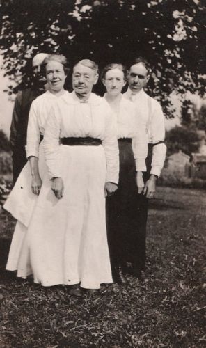 Eugenia Chapin Butler & children 1919