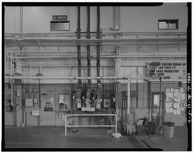 2. INTERIOR VIEW OF EAST WALL - Kodiak Naval Operating...