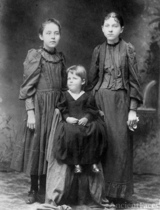 Casad Sisters