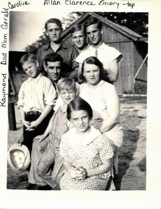 Arthur Linn and family