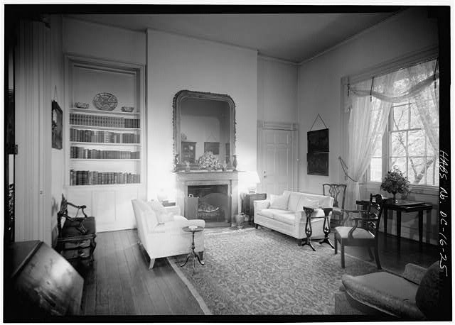 33. FIRST FLOOR, NORTHEAST ROOM, VIEW TO NORTH WALL -...