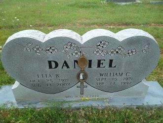 Etta and Clyde Daniel gravesite