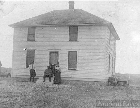 Edwin, Joe, & Earl Whipple; Sarah Rachel Clark