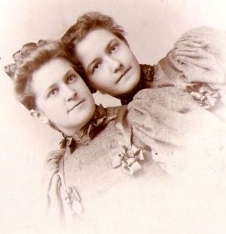 Bessie Hickok and sister