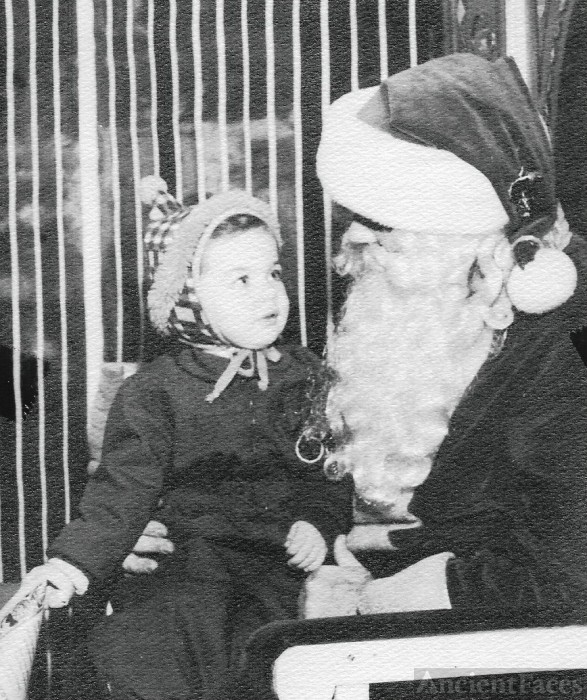 Mary Louise Yarnall & Santa Claus, 1949 Pennsylvania