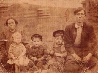 Saxon Family, Georgia