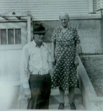 Man with hat and older lady
