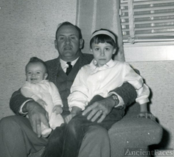 Walter E Watson Sr and children