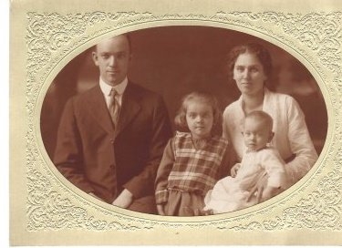Ada, Edith, Mildred & Charles Aldrich, Ohio 1920