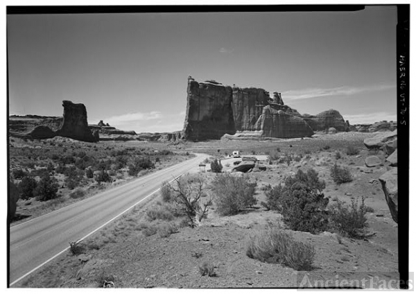 5 VIEW OF NORTH PARK AVENUE TRAILHEAD PARKING AREA   927330 Medium 