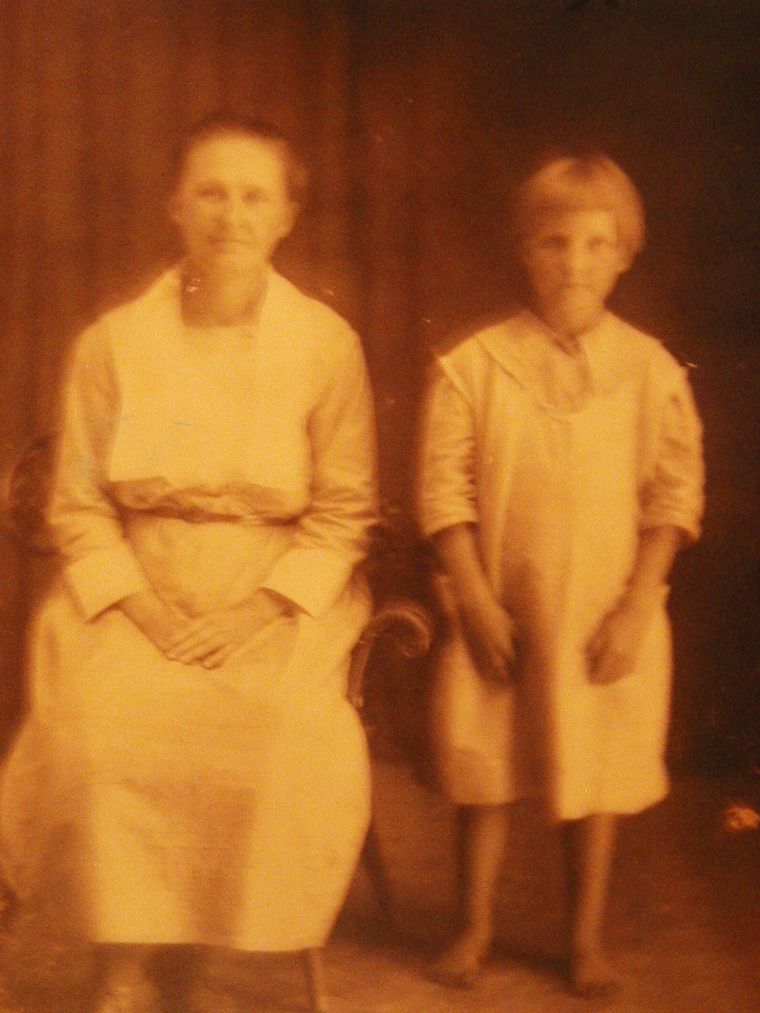 Hand, Ida mae (Mary Ida)and Daughter Eunice Mae
