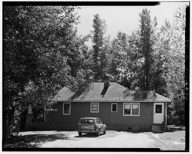 3. View of house, looking south. - Thomas Powers Ranch,...