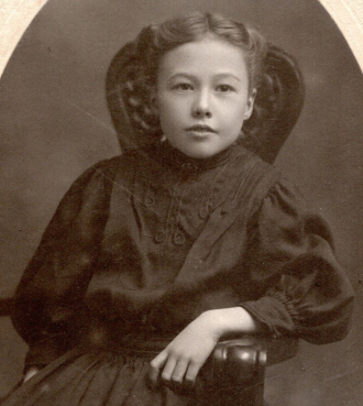 Gladys Louise HARMON