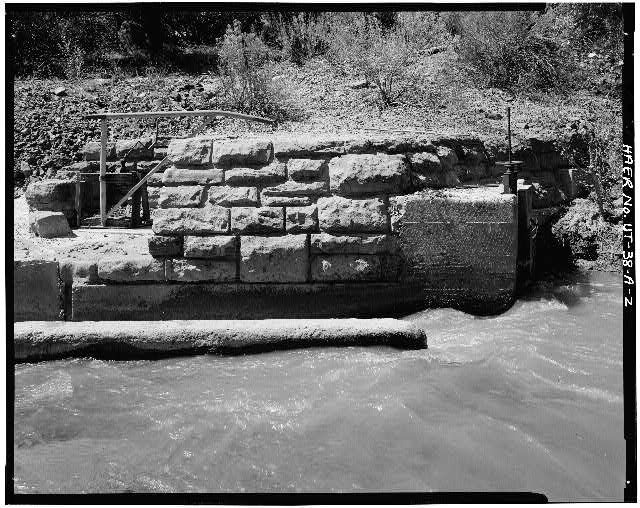 2. VIEW OF HEADGATE, LOOKING WEST - Zion National Park...