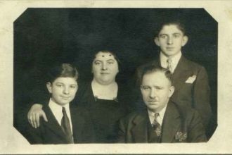Hirschl Family 1932