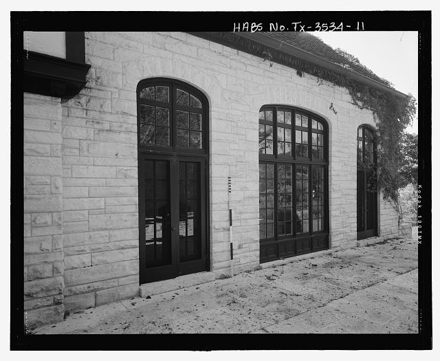 Detail view of rear looking souhwest - Reed Hall, 3200...