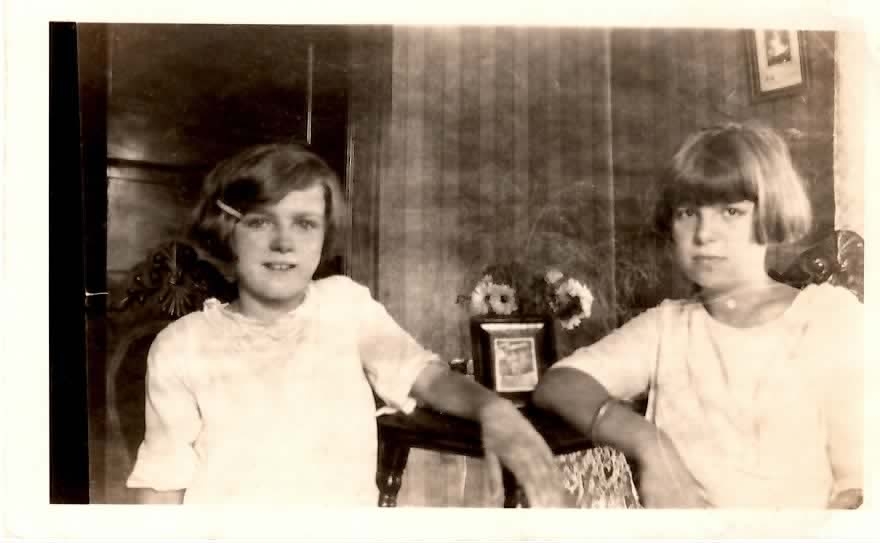 Hilda & Doris Hockley, c1925