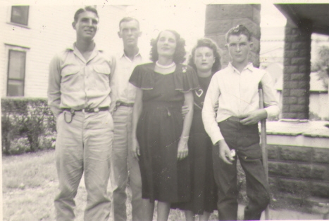 Gladys T Reid & family
