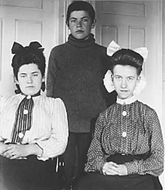 Ellen & William Van Tassel with Gertrude Wood