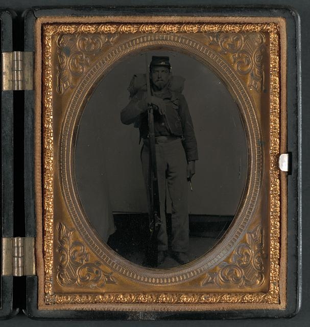 [Unidentified soldier in Union uniform with bayoneted...