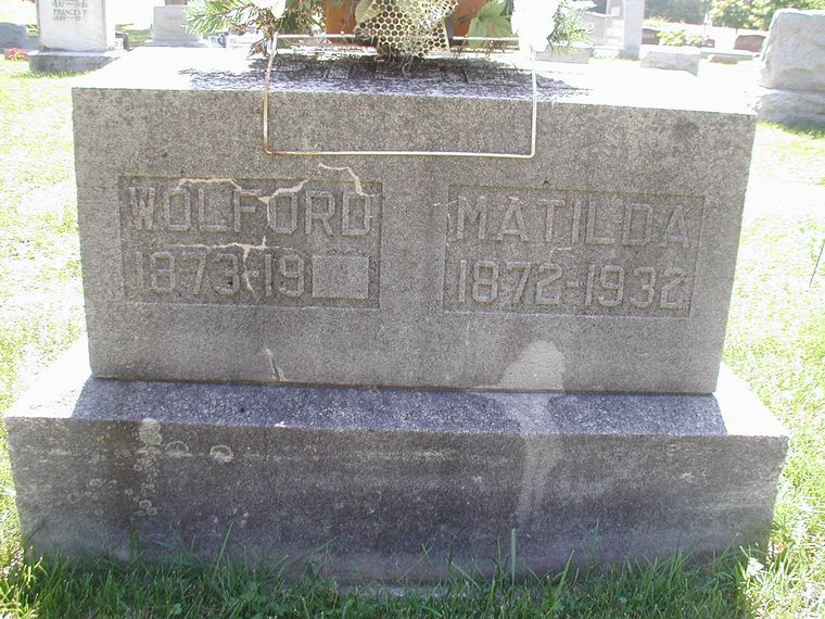 Wolford & Matilda Pisel Gravestone