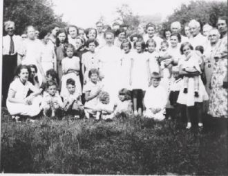 Kroetsch family reunion, Argyle, MI 1938 (appr.)