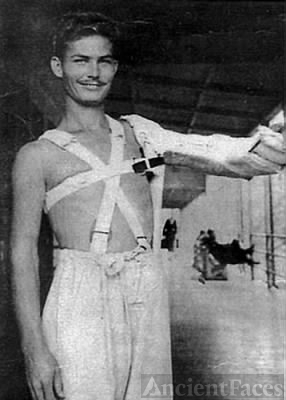 Desmond Doss injuries