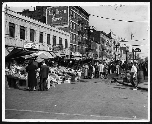 Italian pushcart market, Arthur & Crescent Avenues, Bronx
