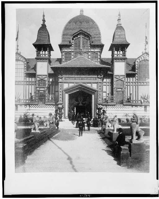 [Entrance to Colonial Palace, Paris Exposition, 1889]