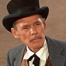 A photo of Henry Hull 