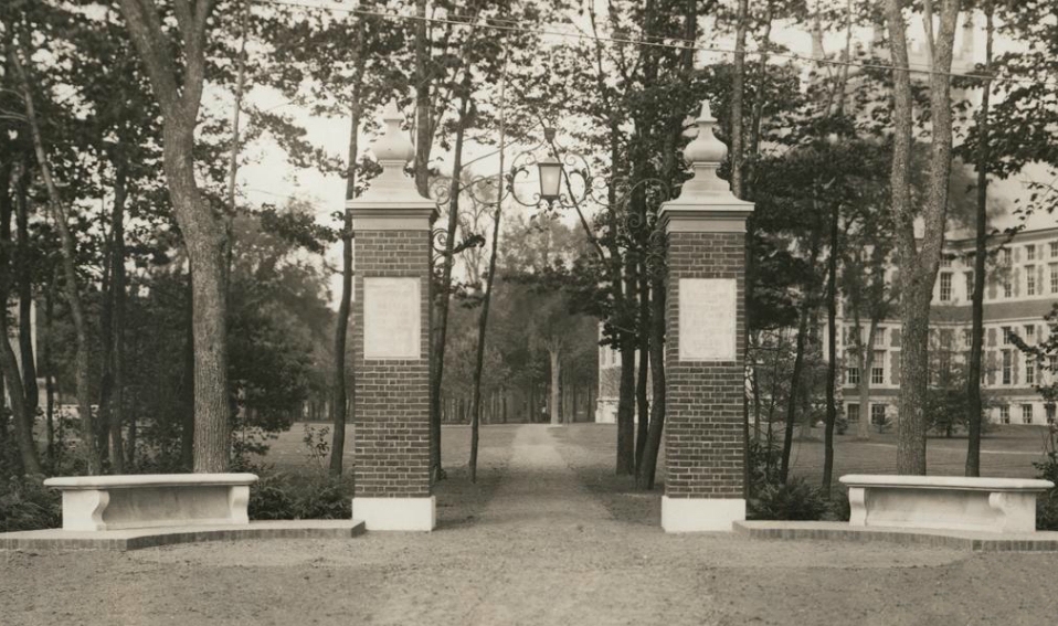 Warren Eastman Robinson Memorial Gateway