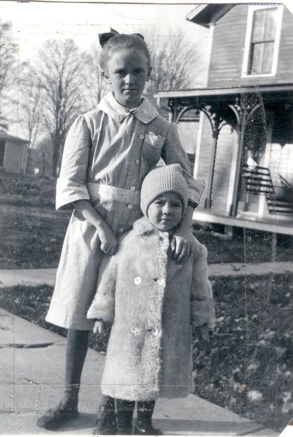 Eunice Allen & Alice Allen 1914