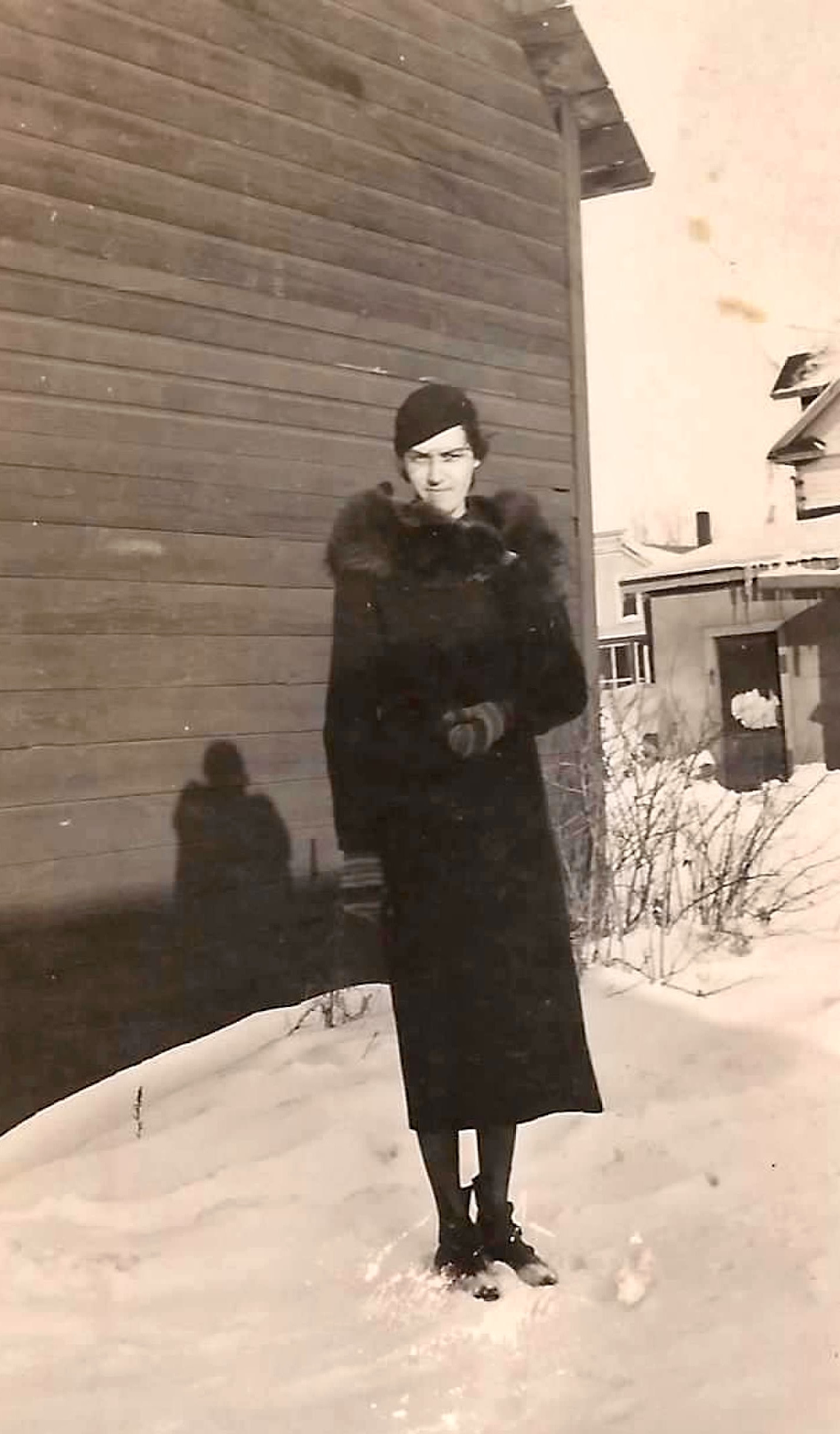 Josephine R Grabon
