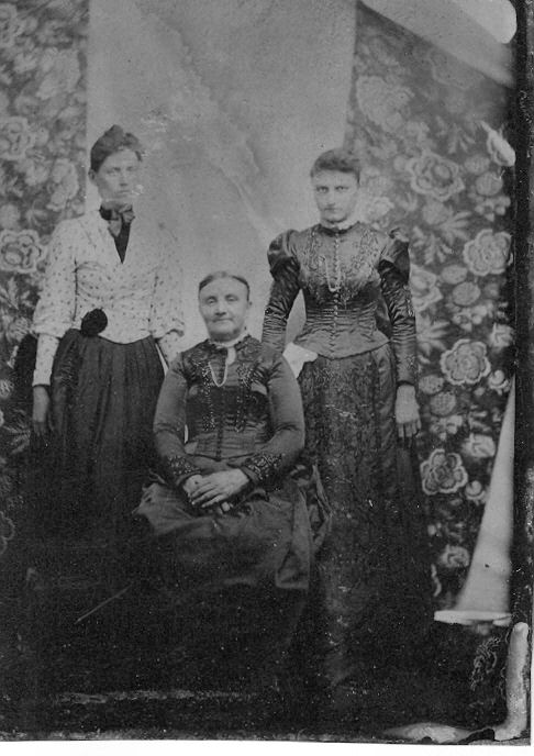 Lucretia Carpenter Ragless & Daughters