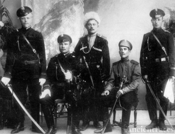 Edward Bauer as Cossack