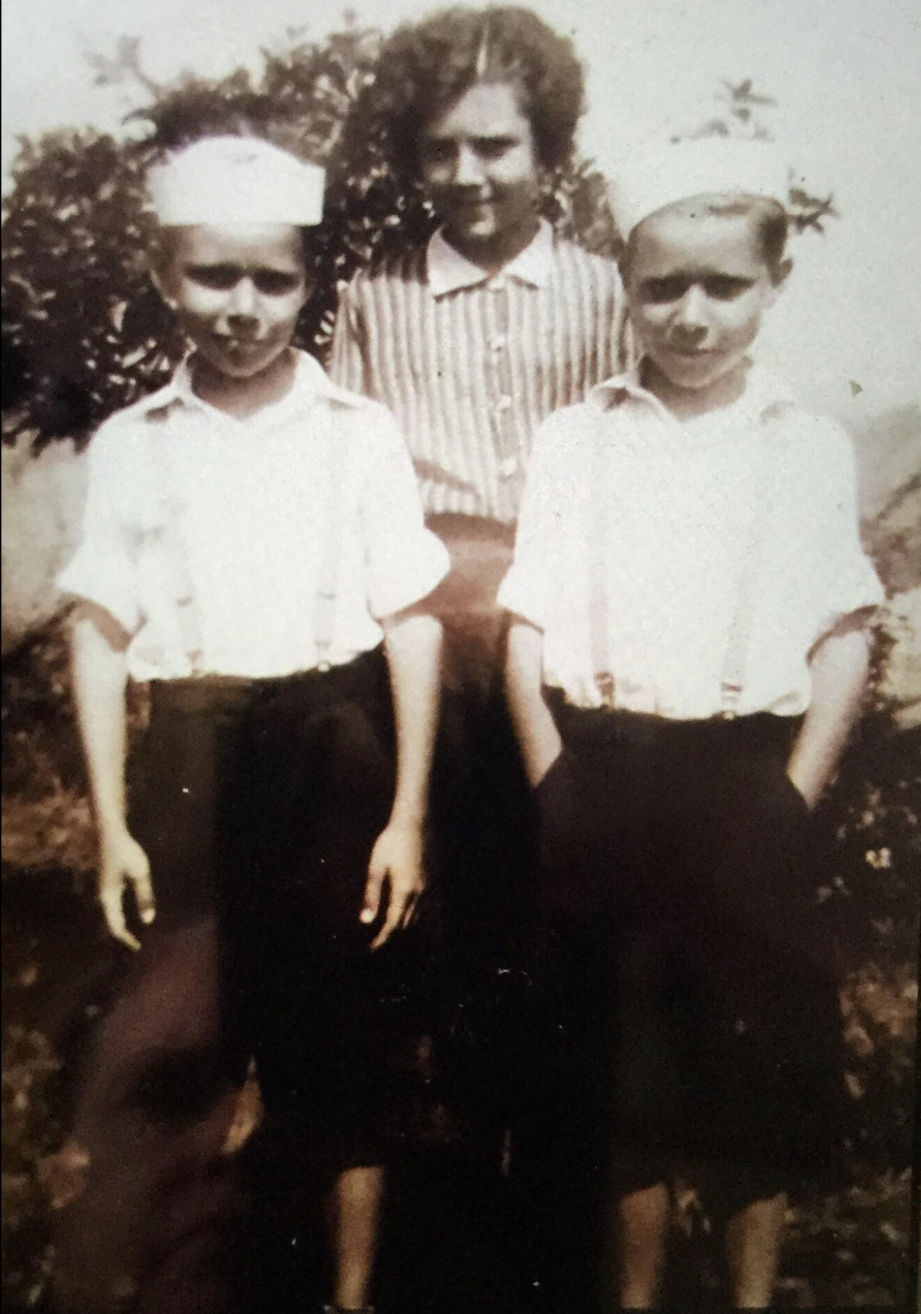 Ruth Minaleah Farley with half brothers (twins) Paul and Bobby Bonecutter 